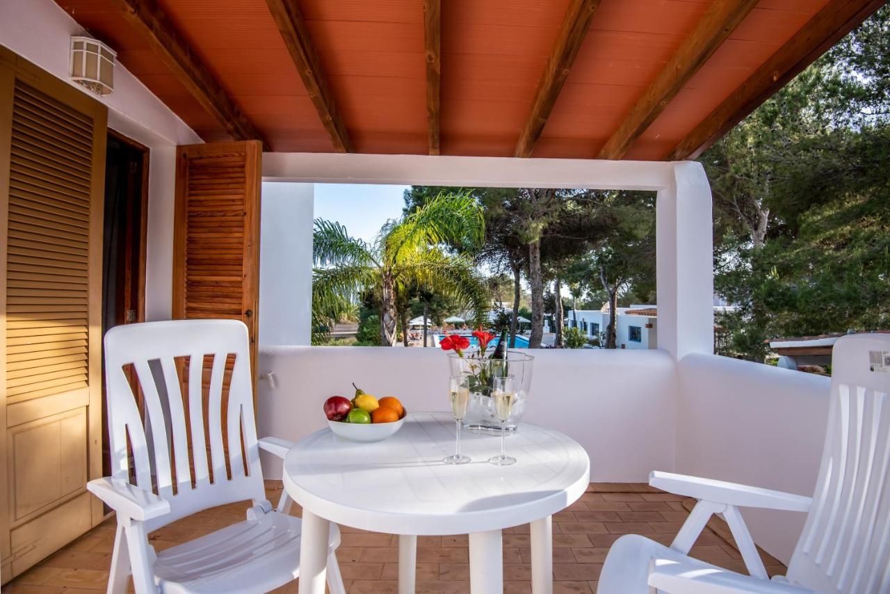 Bungalows Es Pins - Emar Hotels Playa Migjorn Εξωτερικό φωτογραφία